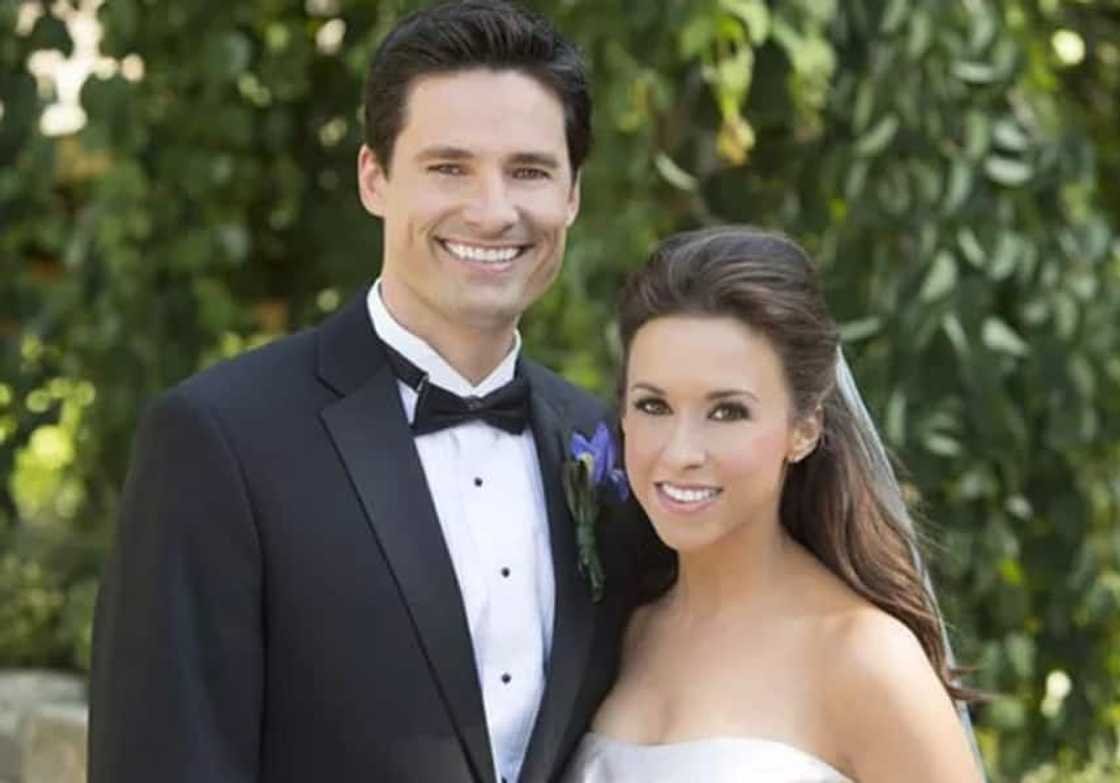 Marriage & Relationship with Lacey Chabert